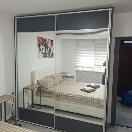 Lux Apartment 7, Parking Ni Exterior foto