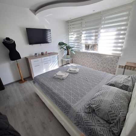 Lux Apartment 7, Parking Ni Exterior foto