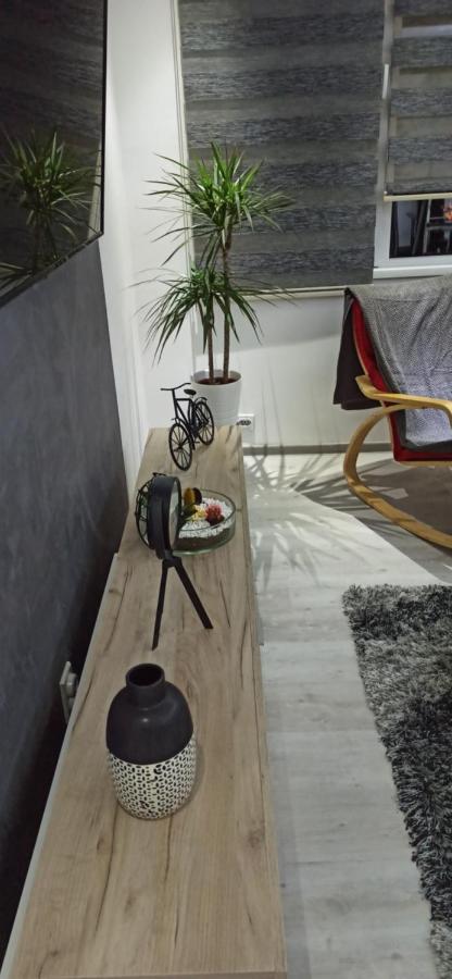 Lux Apartment 7, Parking Ni Exterior foto