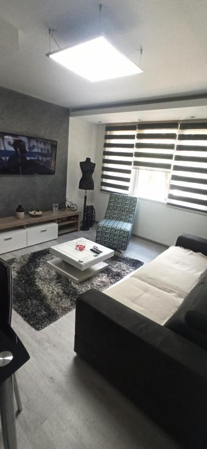 Lux Apartment 7, Parking Ni Exterior foto
