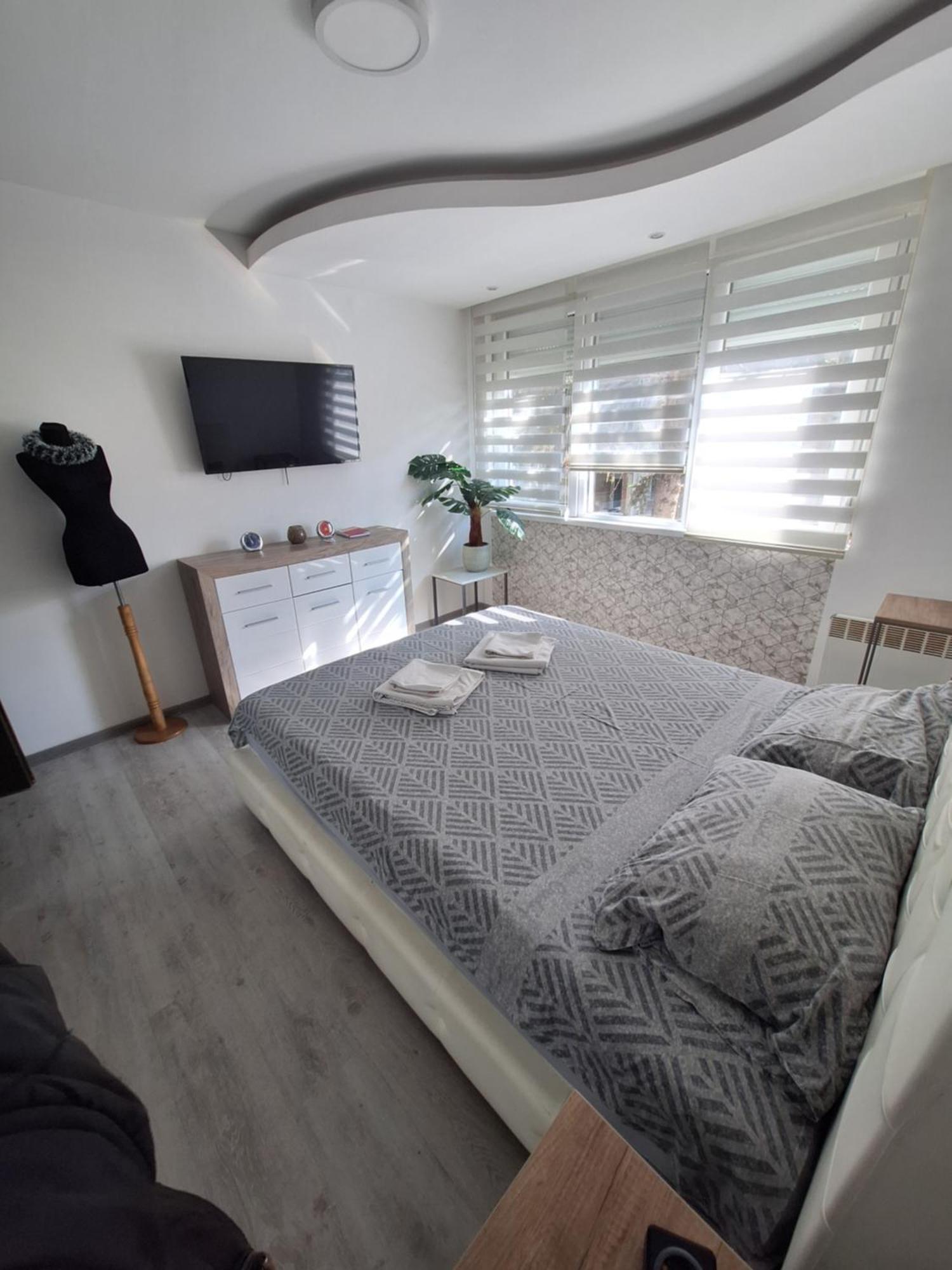 Lux Apartment 7, Parking Ni Exterior foto